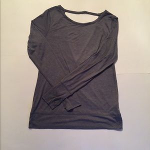 Long sleeve athletic shirt